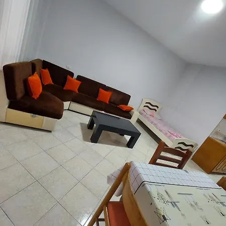 Lungomare Apartment *